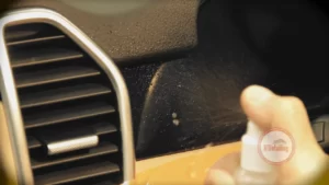 Ремонт царапин на пластике салона автомобиля